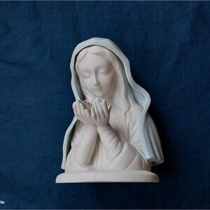 1980s Giftcraft ceramic Madonna Virgin Mary night light works table lamp pink